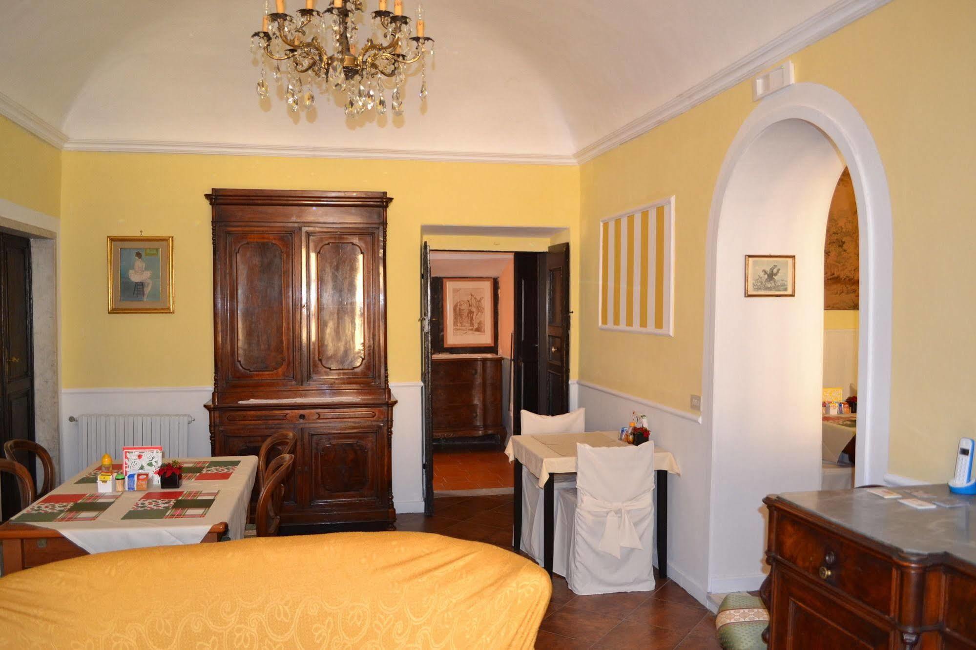 Corte Palazzo Picedi Benettini Sarzana Buitenkant foto